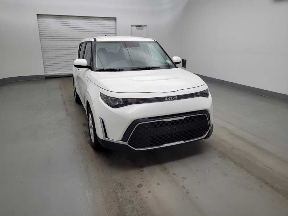 Used 2025 Kia Soul LX w/ LX Technology Package image 14