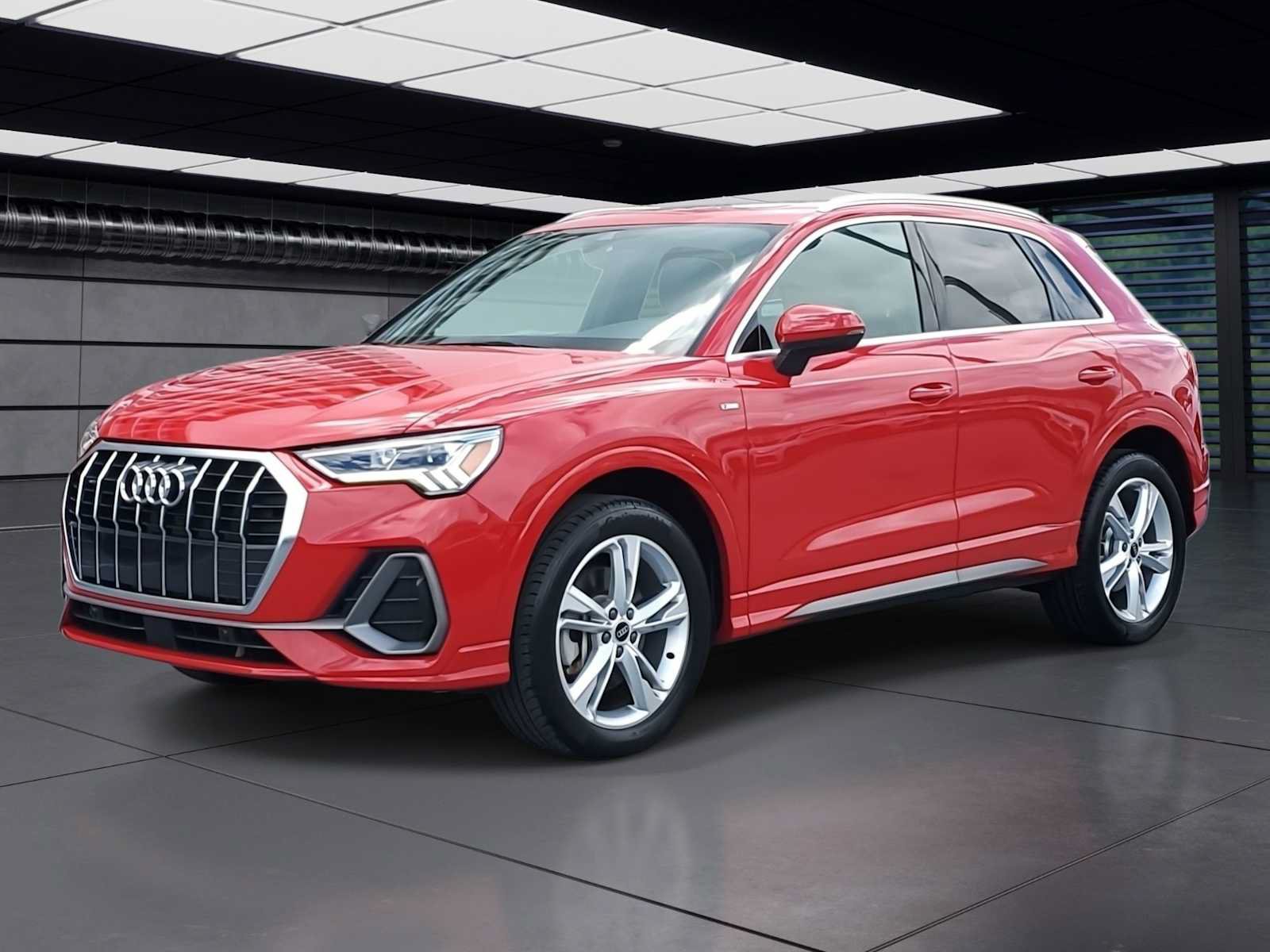 Certified 2023 Audi Q3 2.0T Premium w/ Convenience Package AWD/4WD image 1