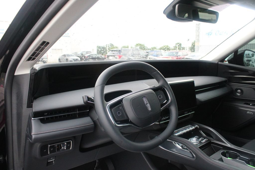 New 2026 Lincoln Nautilus Reserve AWD/4WD image 2