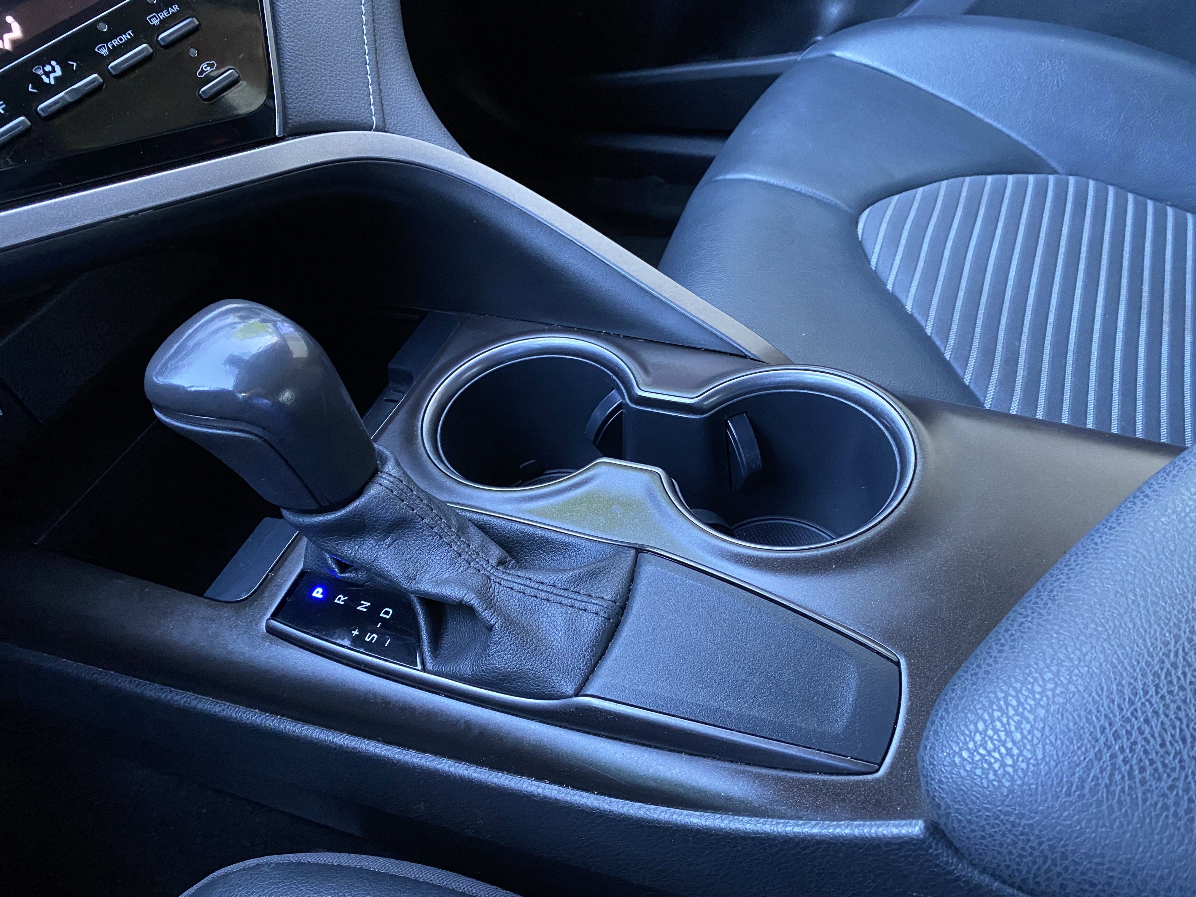 Used 2021 Toyota Camry SE FWD image 27