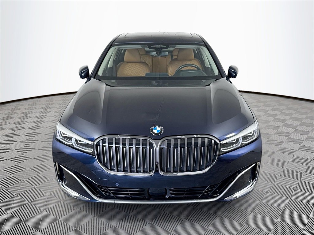 Used 2021 BMW 750i xDrive w/ Executive Package image 2