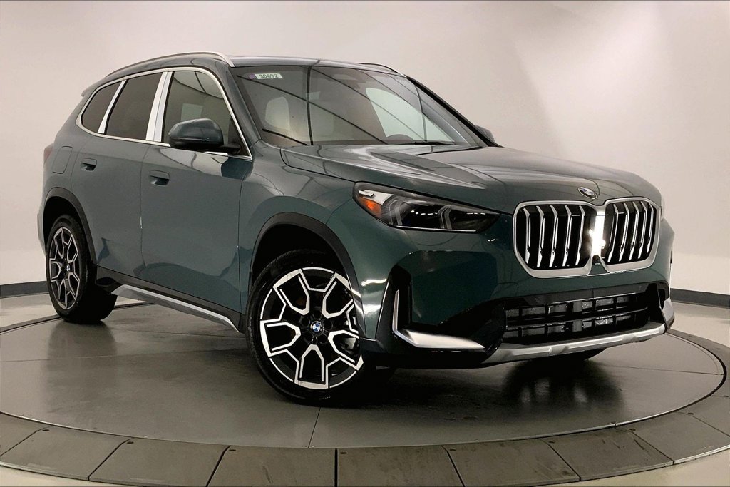 New 2026 BMW X1 xDrive28i w/ Technology Package AWD/4WD image 11