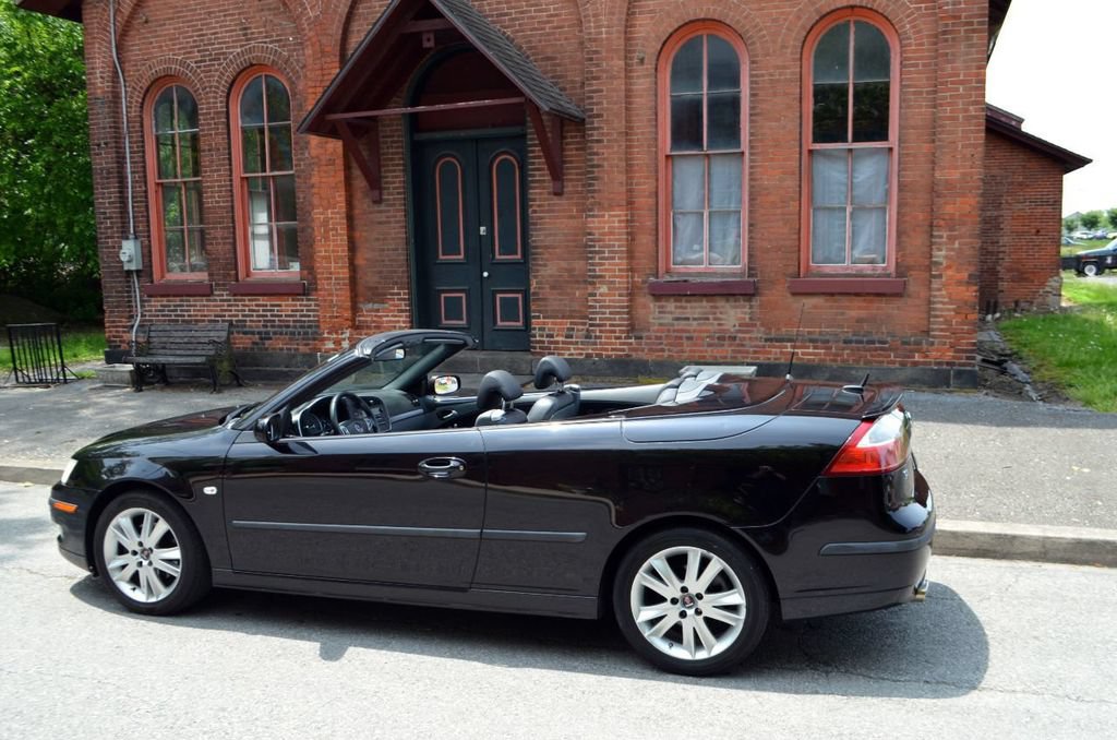 Used 2007 Saab 9-3 2.0T w/ Anniversary Pkg FWD image 2