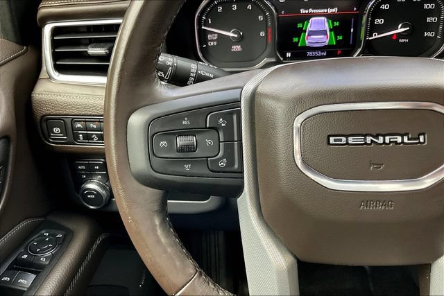Used 2021 GMC Yukon Denali w/ Denali Premium Package AWD/4WD image 13