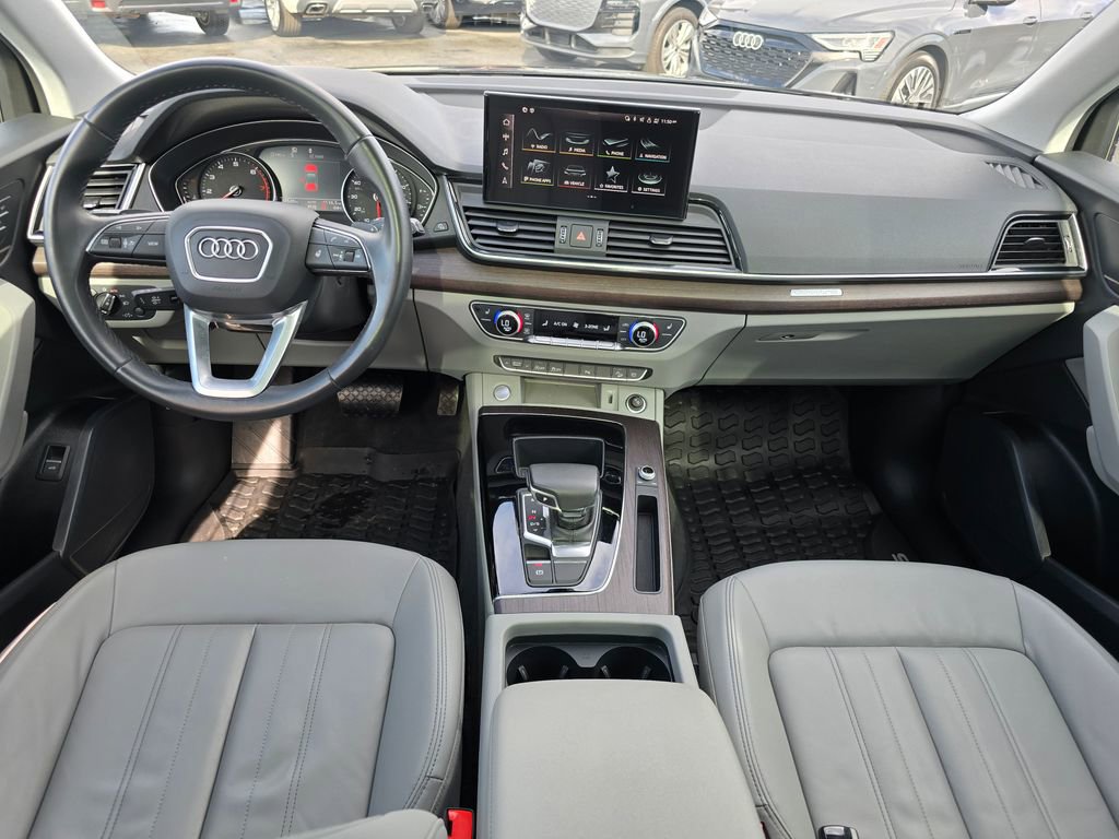 Used 2023 Audi Q5 2.0T Premium w/ Convenience Package image 10