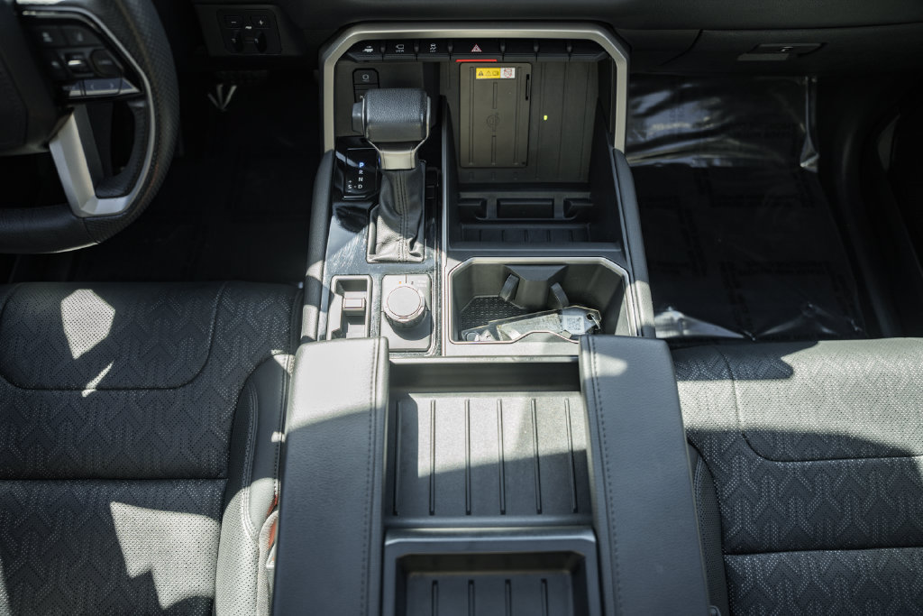 Used 2023 Toyota Tundra Limited AWD/4WD image 31