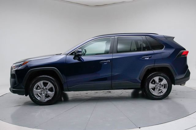 Used 2025 Toyota RAV4 XLE AWD/4WD image 2