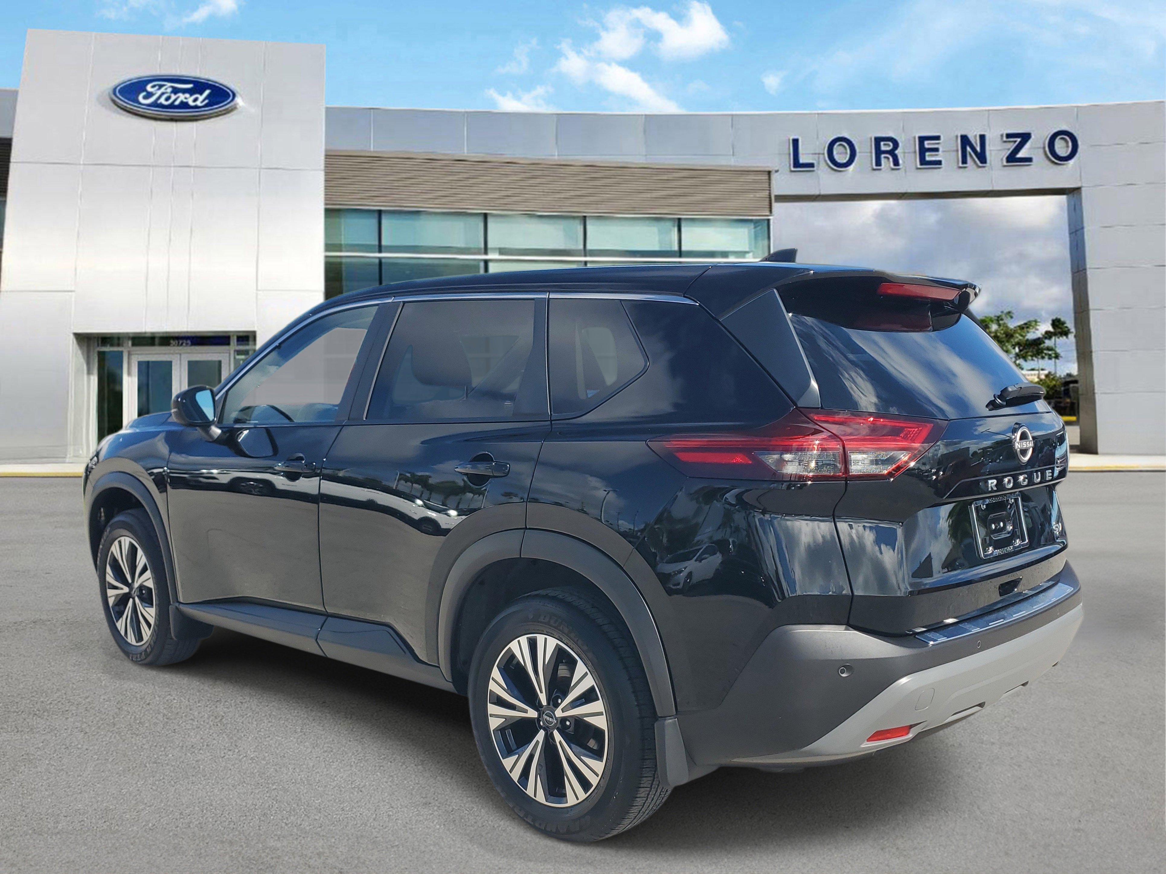 Used 2022 Nissan Rogue SV image 7