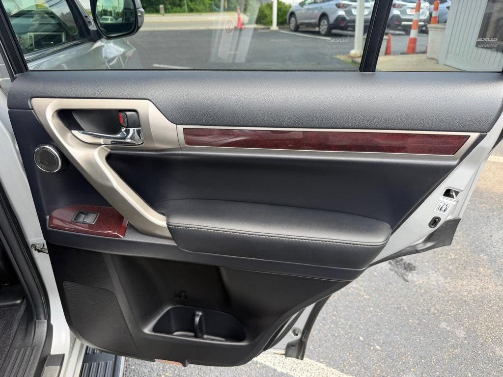 Used 2014 Lexus GX 460 Luxury AWD/4WD image 29