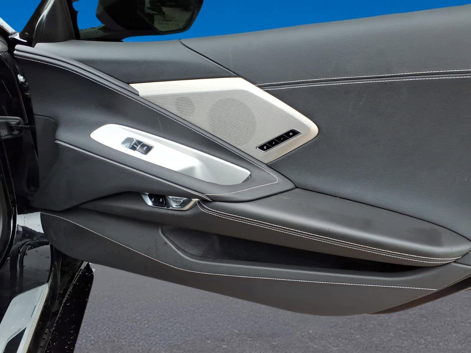 Used 2024 Chevrolet Corvette Stingray Preferred Conv w/ Z51 Performance Package RWD image 9