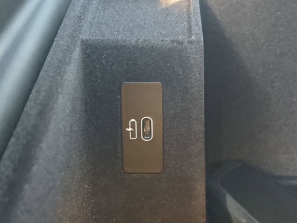 Used 2023 BMW 530i w/ Premium Package image 22