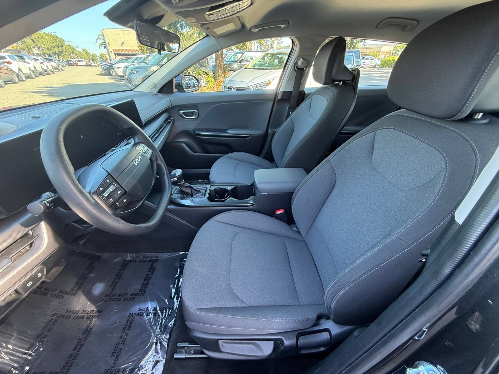 Used 2025 Kia K4 FWD image 25