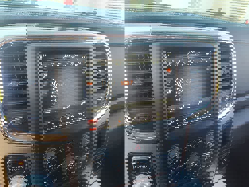 Used 2018 RAM 1500 Laramie w/ Convenience Group image 16