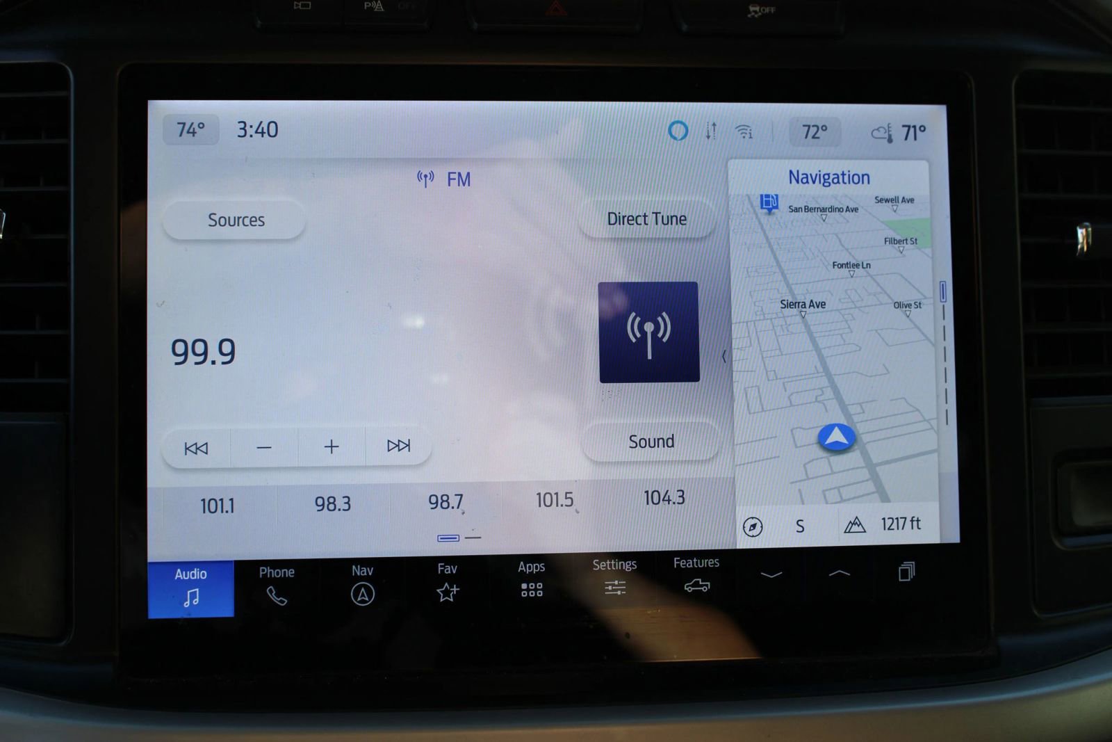 Used 2023 Ford F150 Lightning XLT image 35