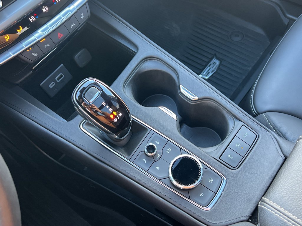 Used 2024 Cadillac XT4 Premium Luxury image 21