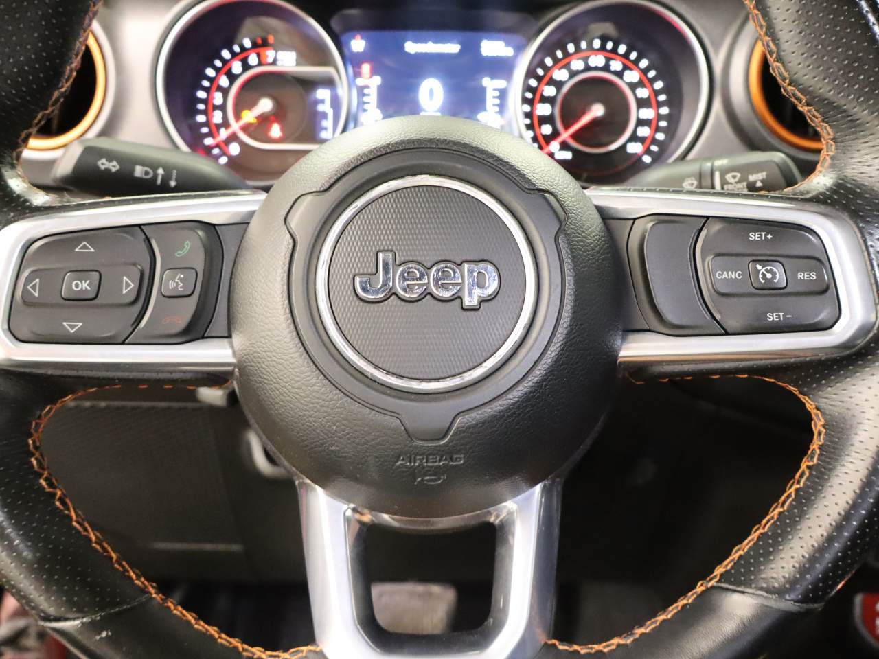 Used 2021 Jeep Gladiator Mojave AWD/4WD image 12