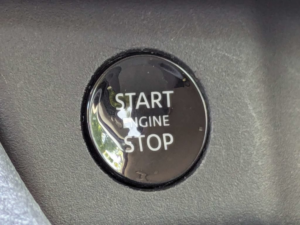 Used 2024 Nissan Rogue SV FWD image 26