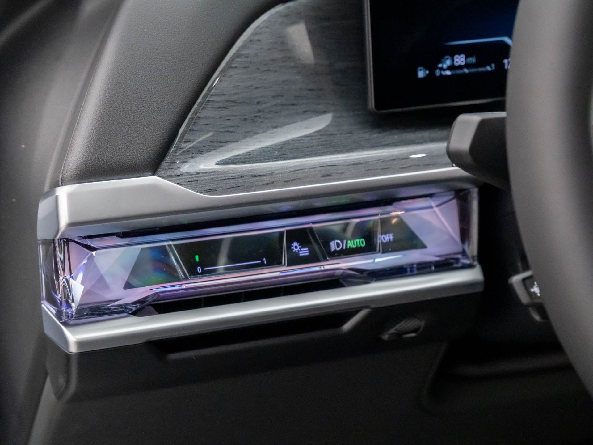 New 2025 BMW 750e xDrive AWD/4WD image 20