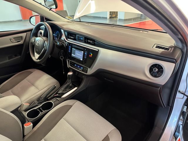 Used 2018 Toyota Corolla LE image 18