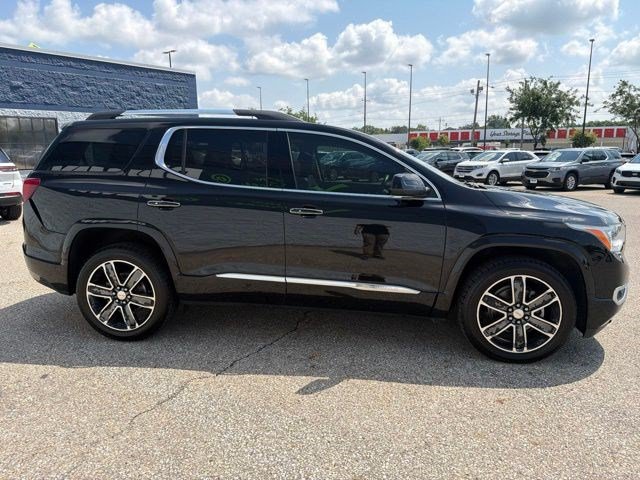 Used 2017 GMC Acadia Denali AWD/4WD image 5