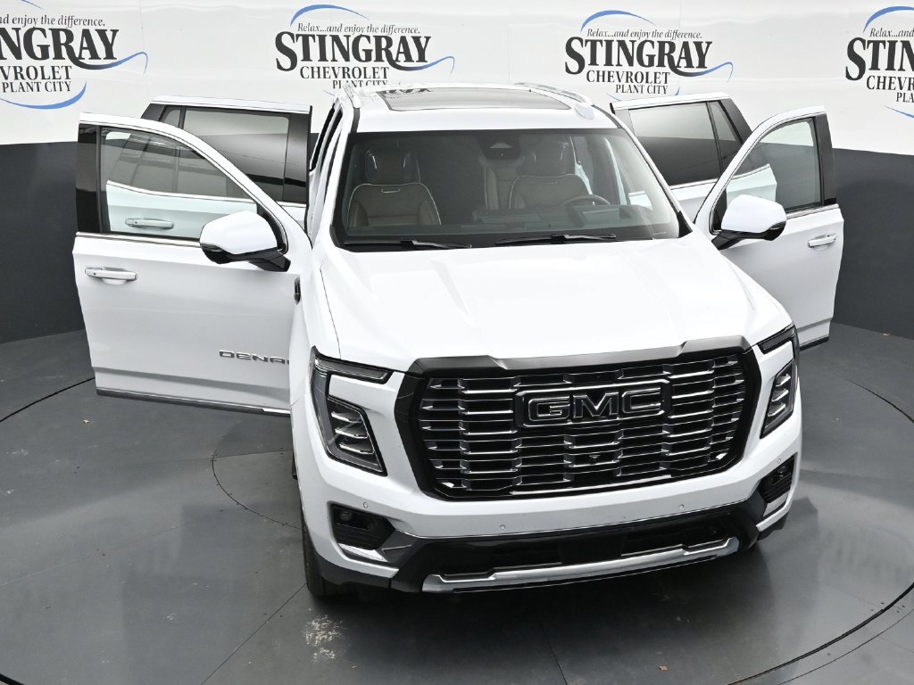 Certified 2026 GMC Yukon Denali Ultimate w/ LPO, Floor Liner Package AWD/4WD image 34