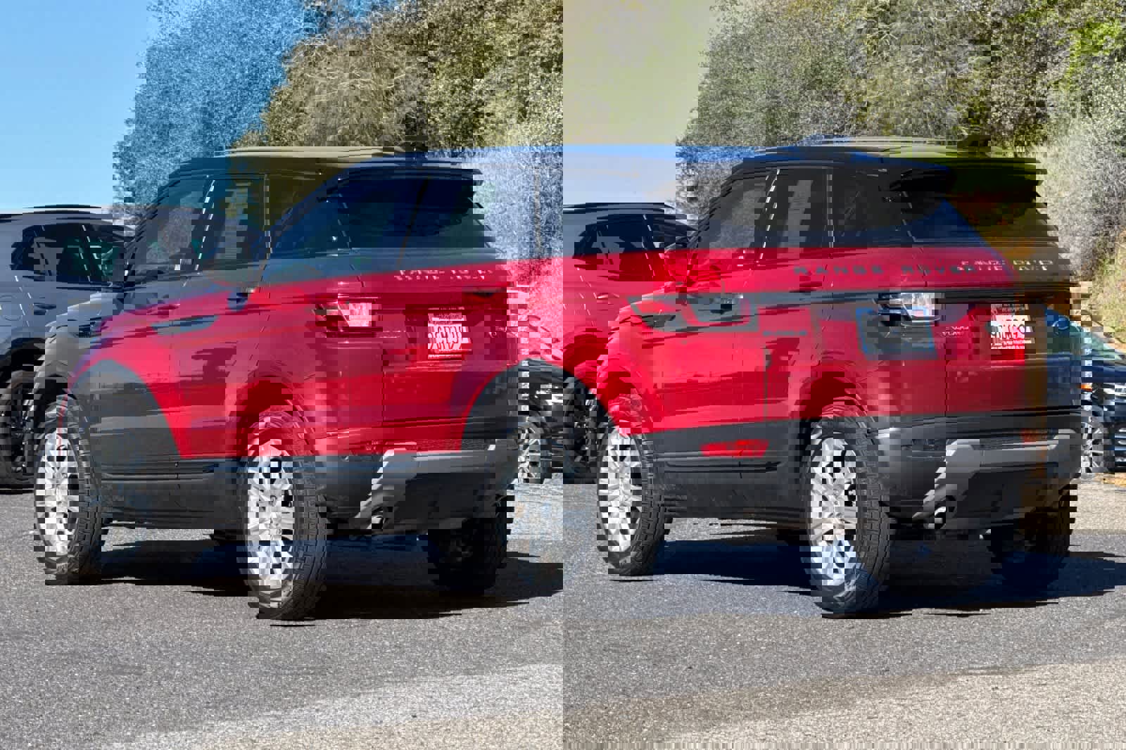 Used 2018 Land Rover Range Rover Evoque SE image 5