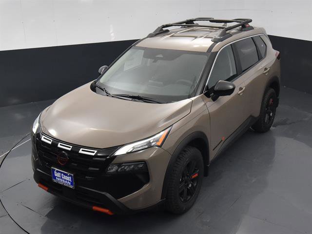 Certified 2025 Nissan Rogue SV image 34