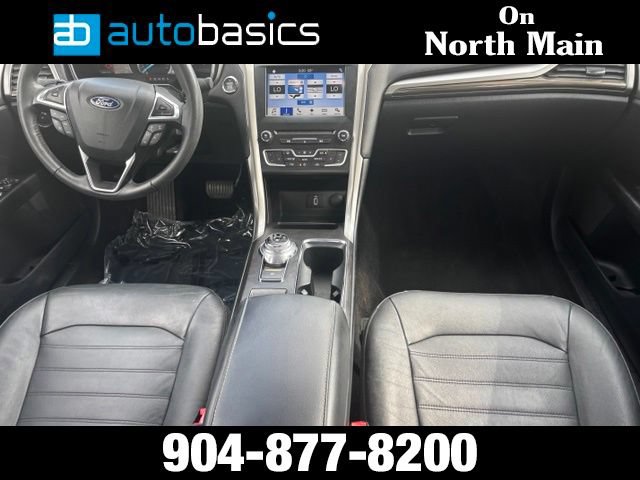 Used 2018 Ford Fusion SE w/ Fusion SE Technology Package FWD image 16