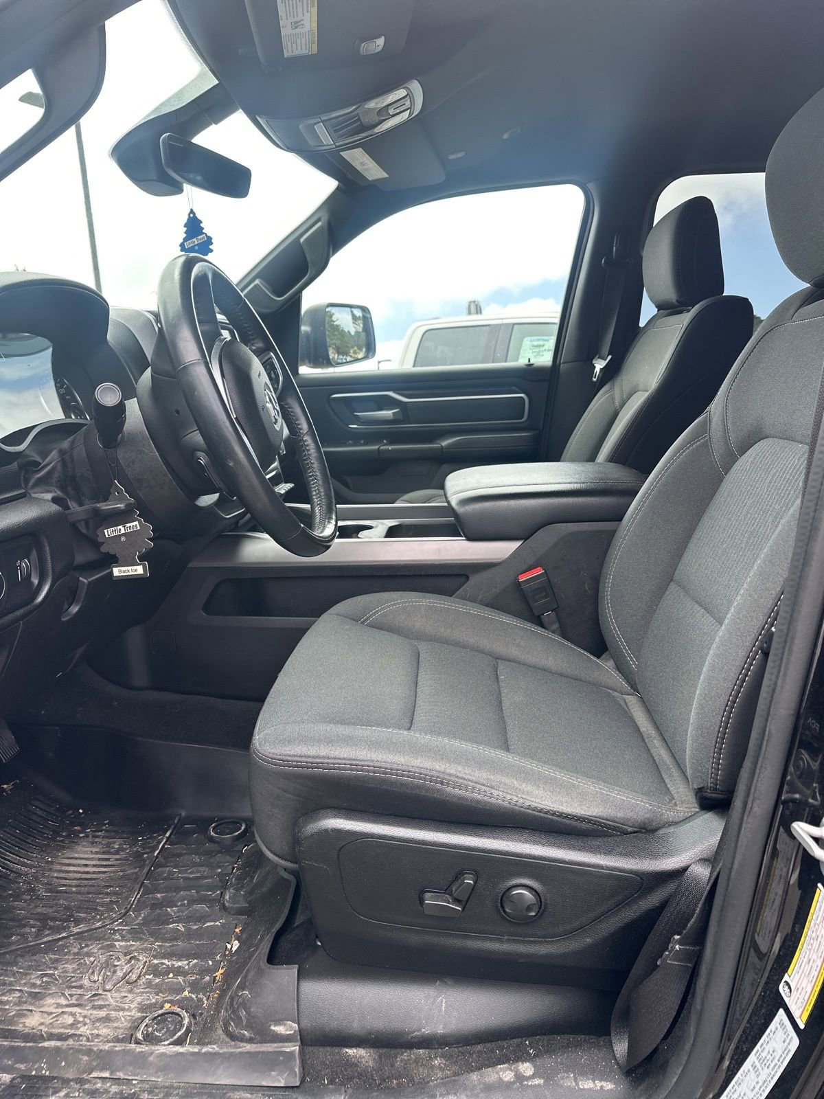 Used 2022 RAM 1500 Big Horn RWD image 9