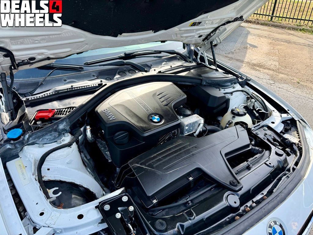 Used 2018 BMW 320i Sedan RWD image 5