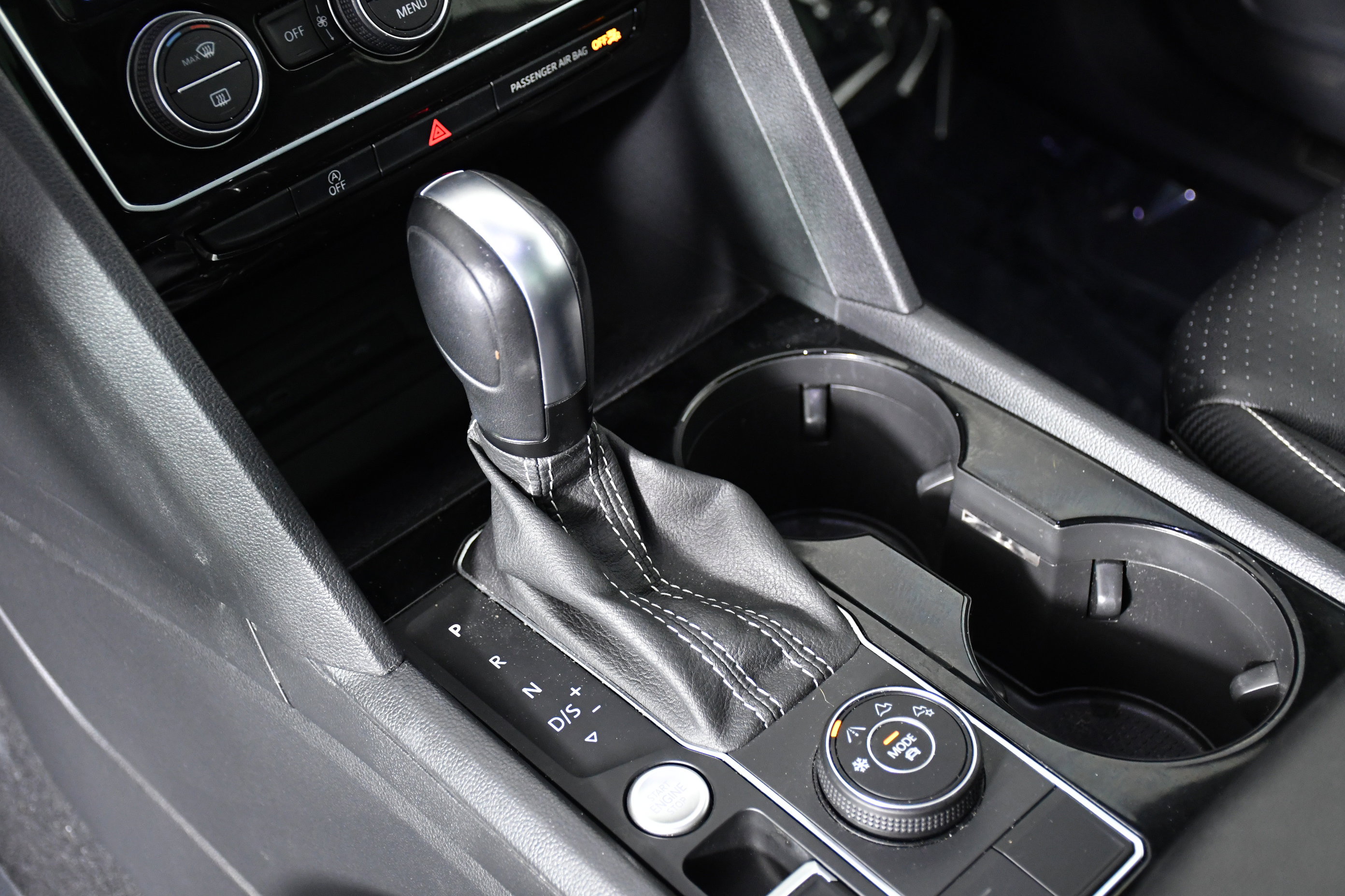 Used 2023 Volkswagen Atlas Cross Sport SEL image 15