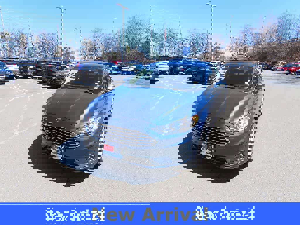 Used 2019 Ford Fusion SE video 1