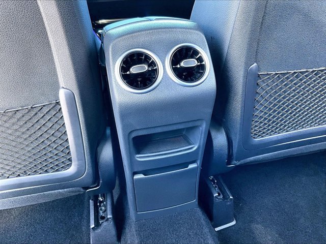 Used 2024 Mercedes-Benz GLB 250 image 25