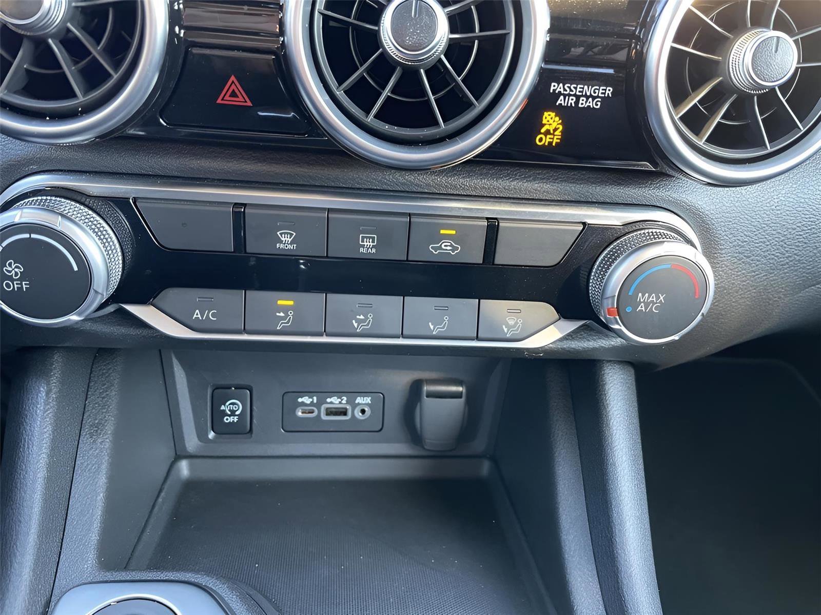 Used 2024 Nissan Sentra SV image 30