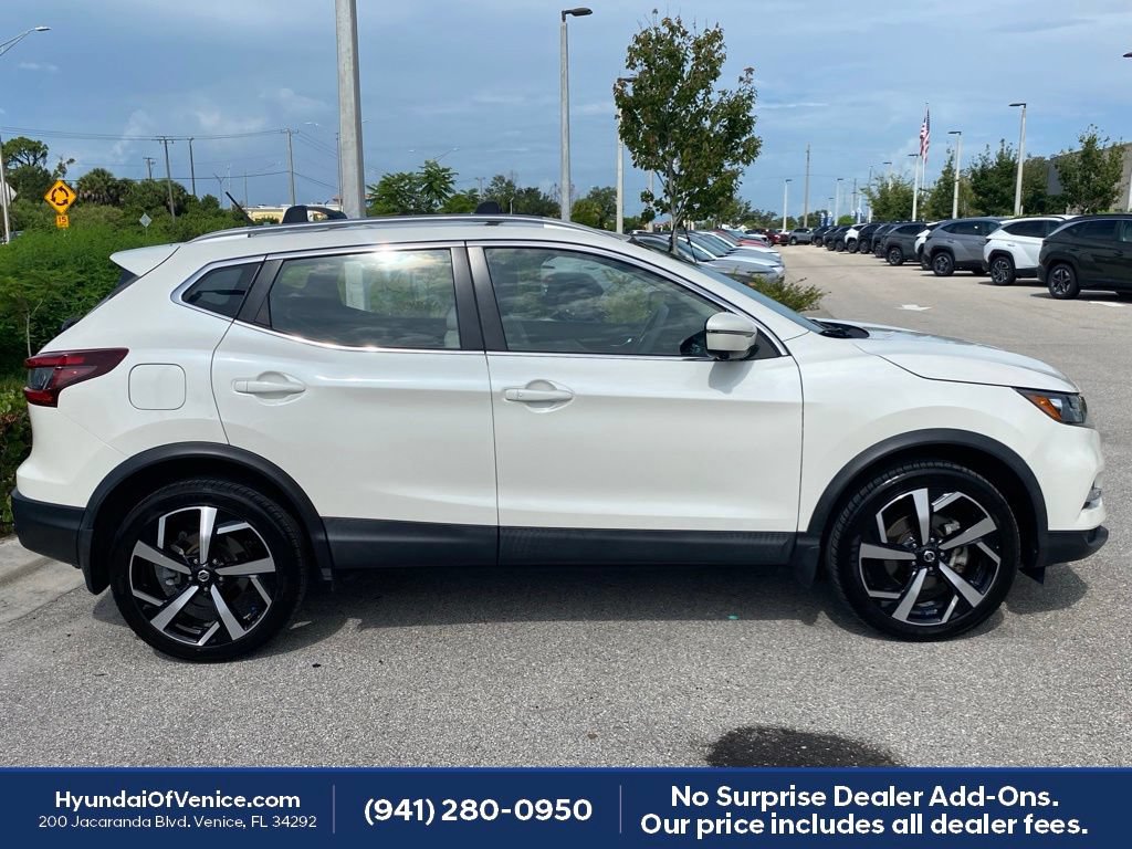 Used 2021 Nissan Rogue Sport SL FWD image 45