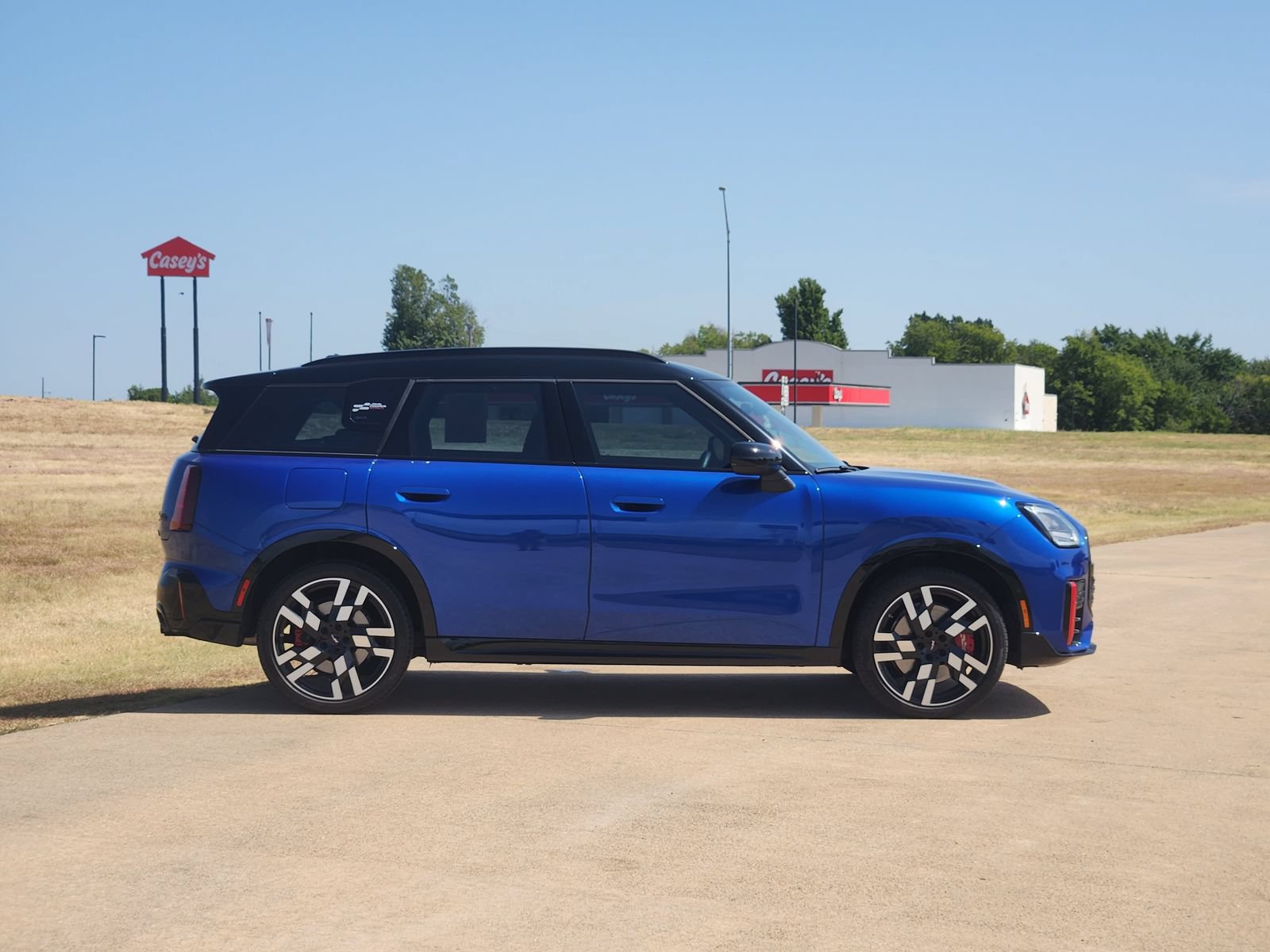 Used 2025 MINI Cooper Countryman John Cooper Works AWD/4WD image 7