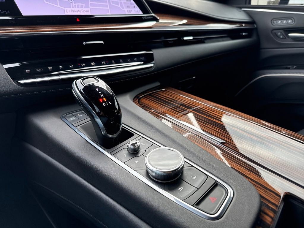 Used 2024 Cadillac Escalade ESV Premium Luxury image 19