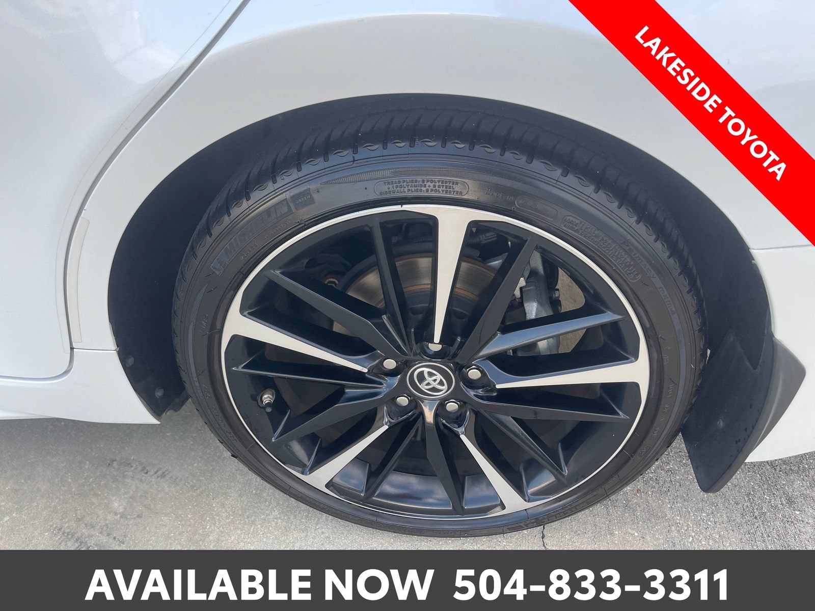 Used 2018 Toyota Camry XSE FWD image 12