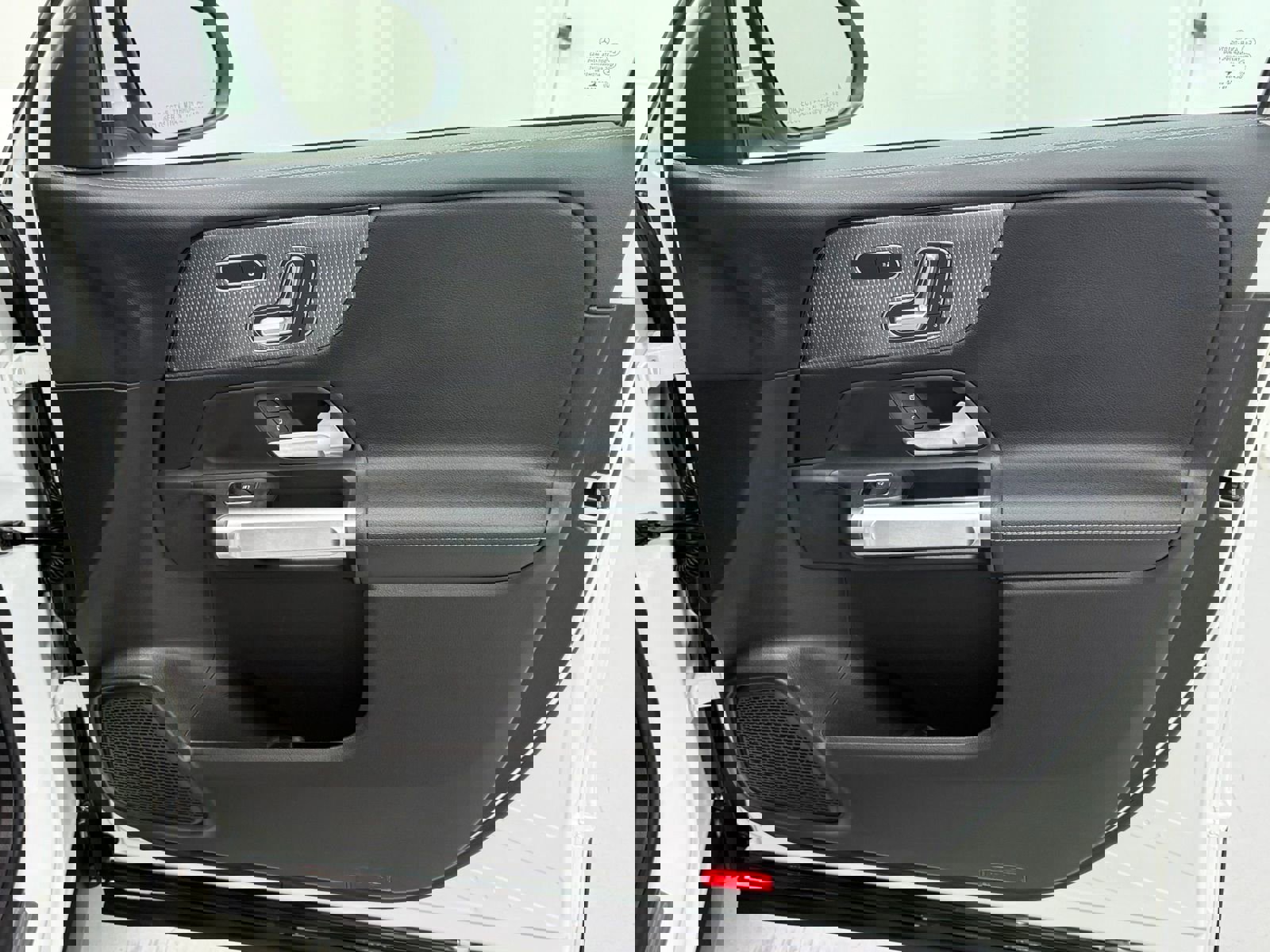 Used 2020 Mercedes-Benz GLB 250 image 14