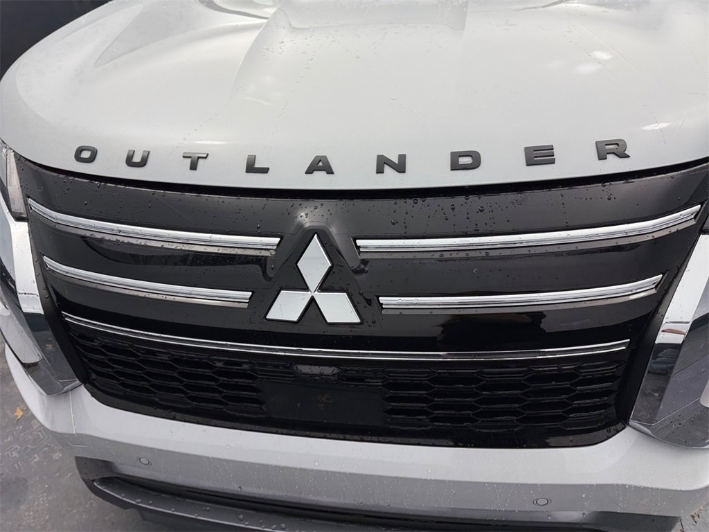 New 2026 Mitsubishi Outlander SEL image 32