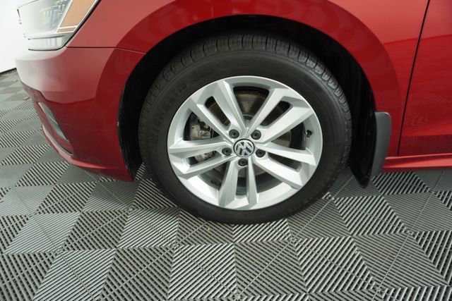 Used 2020 Volkswagen Passat 2.0T SE w/ Sunroof Package image 16