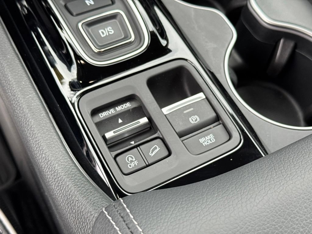 Certified 2025 Honda Pilot Elite image 26