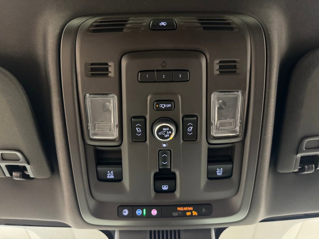 Used 2023 GMC Yukon XL Denali w/ Advanced Technology Package AWD/4WD image 46