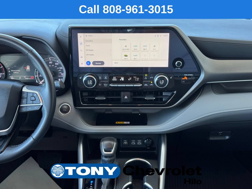Used 2024 Toyota Highlander XLE FWD image 15