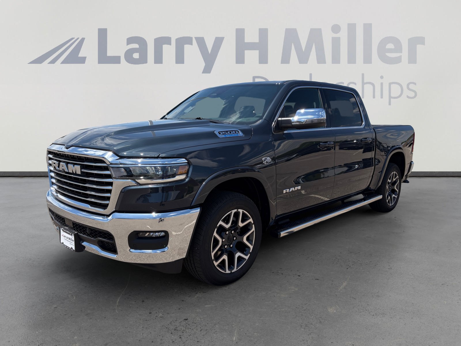 New 2026 RAM 1500 Laramie w/ Chrome Appearance Group