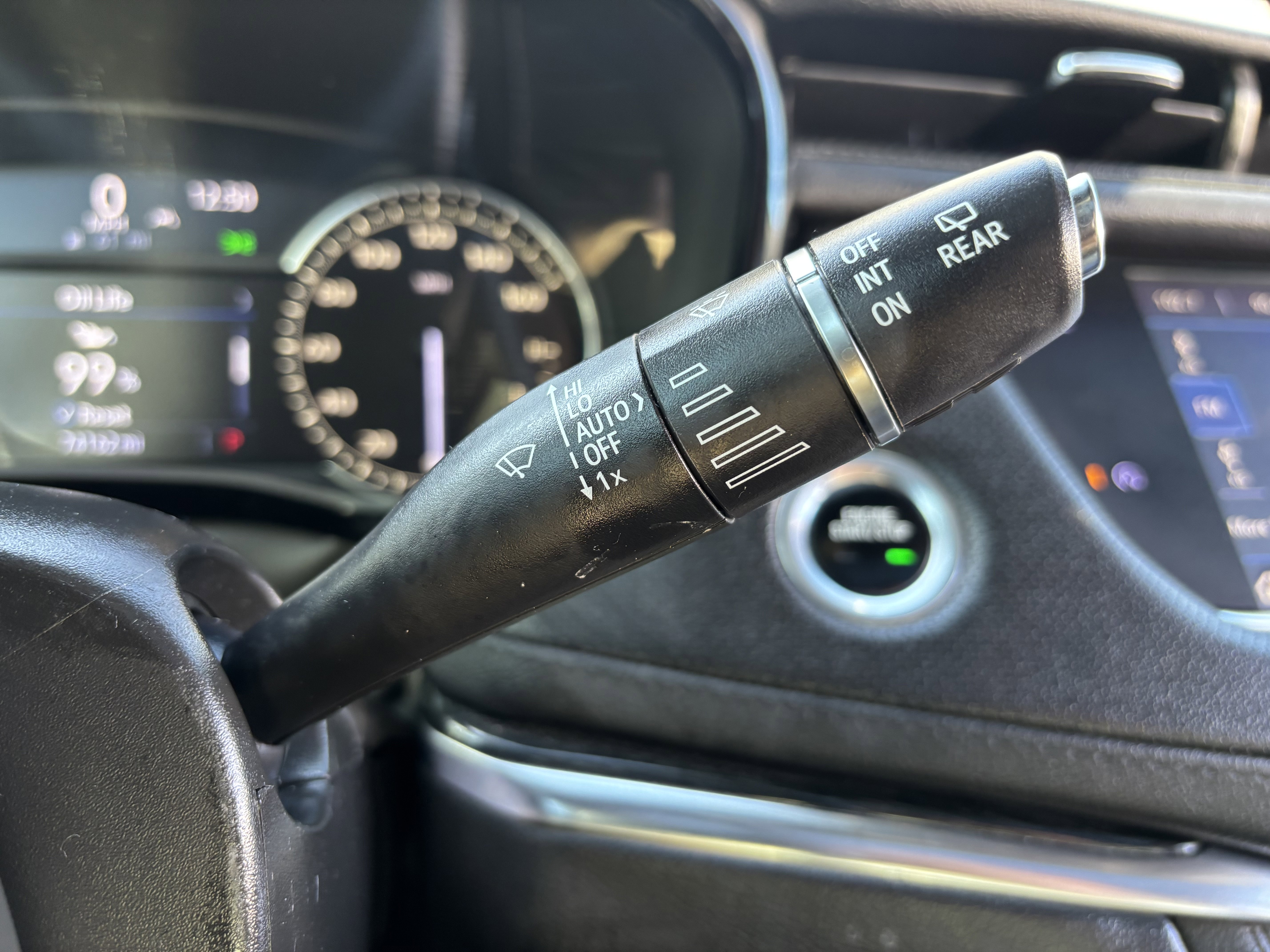 Used 2020 Cadillac XT5 Premium Luxury image 29