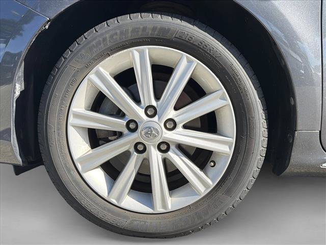 Used 2014 Toyota Camry XLE w/ Leather Package FWD image 8