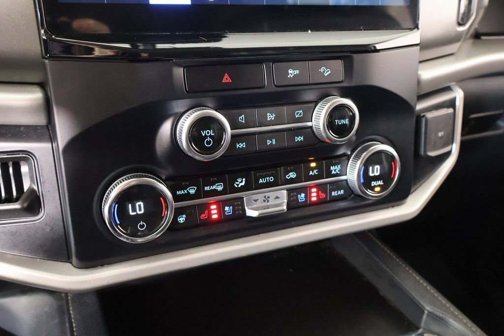 Used 2023 Ford Expedition Max XLT image 8