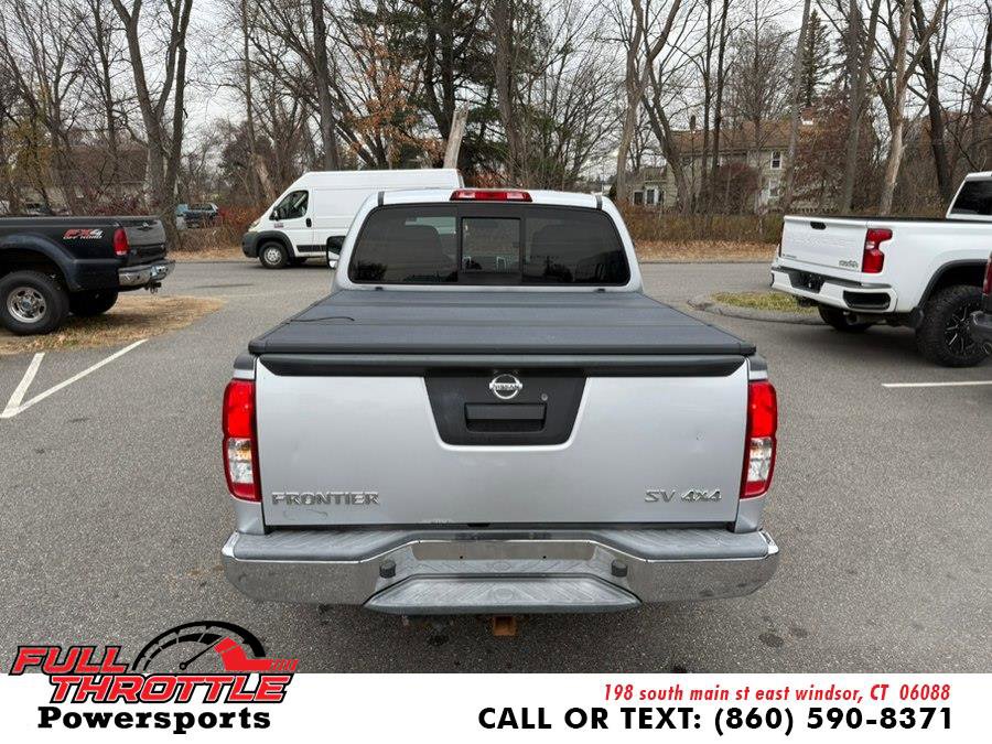 Used 2015 Nissan Frontier SV image 9