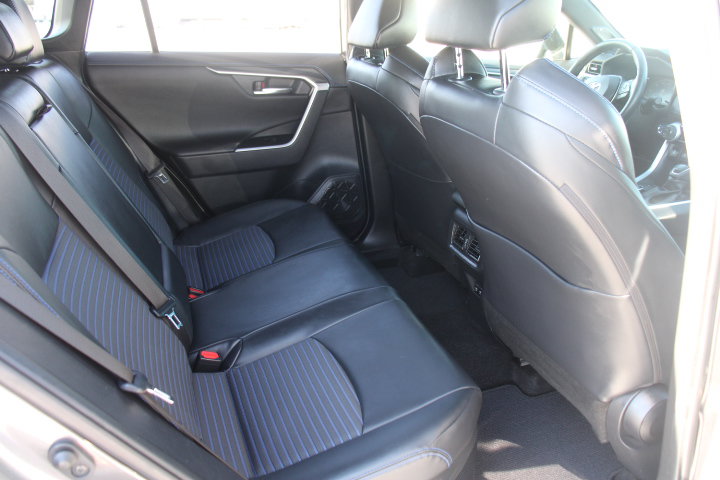 Used 2019 Toyota RAV4 XSE AWD/4WD image 18